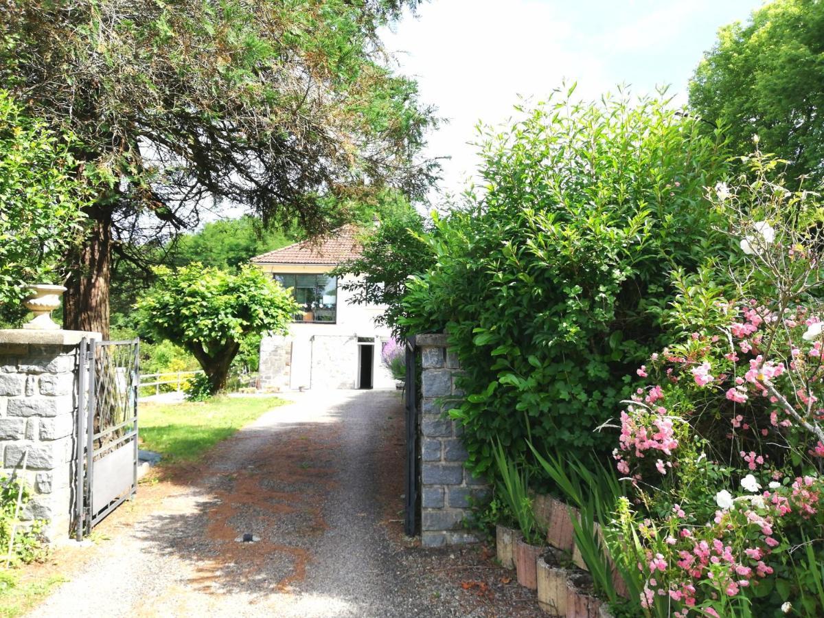 Du Coq A L'Ame Bed & Breakfast Naves  Exterior photo